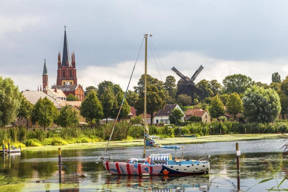 Ferienwohnung Werder  Bagian luar foto